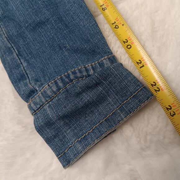 Hydraulic cropped distressed denim jacket - Picture 14 of 14